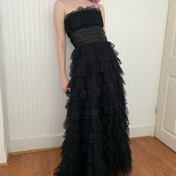 Masquerade Vintage Gothic Princess Dream Dress - Picture 2 of 5